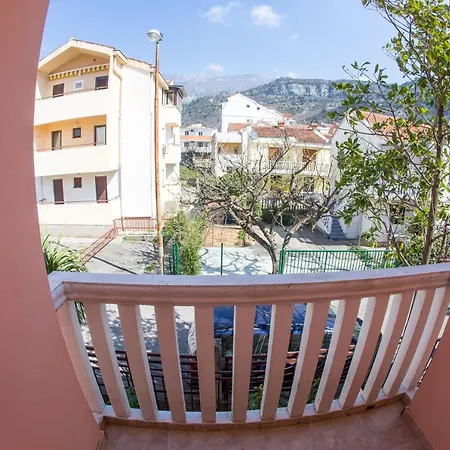 Angela Daire Budva